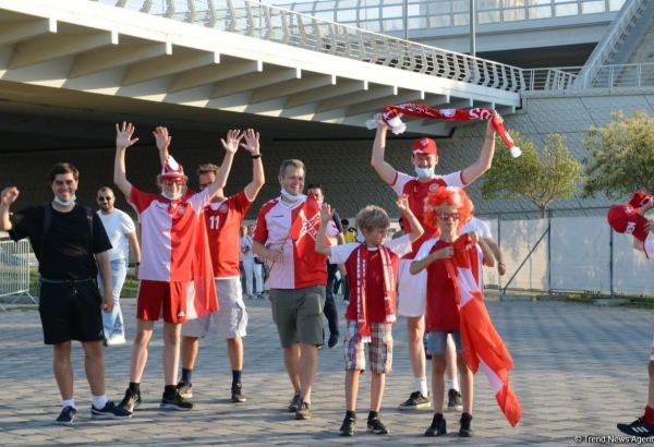 ЕВРО-2020: Болельщики уже на Бакинском Олимпийском стадионе (ФОТО/ВИДЕО)