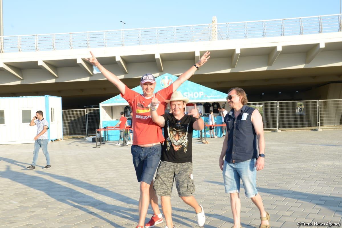 ЕВРО-2020: Болельщики уже на Бакинском Олимпийском стадионе (ФОТО/ВИДЕО)