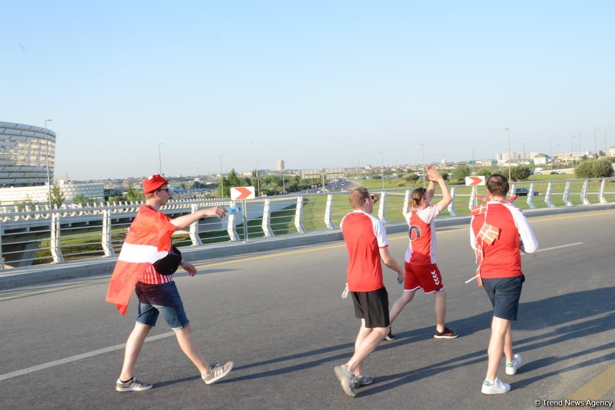 ЕВРО-2020: Болельщики уже на Бакинском Олимпийском стадионе (ФОТО/ВИДЕО)