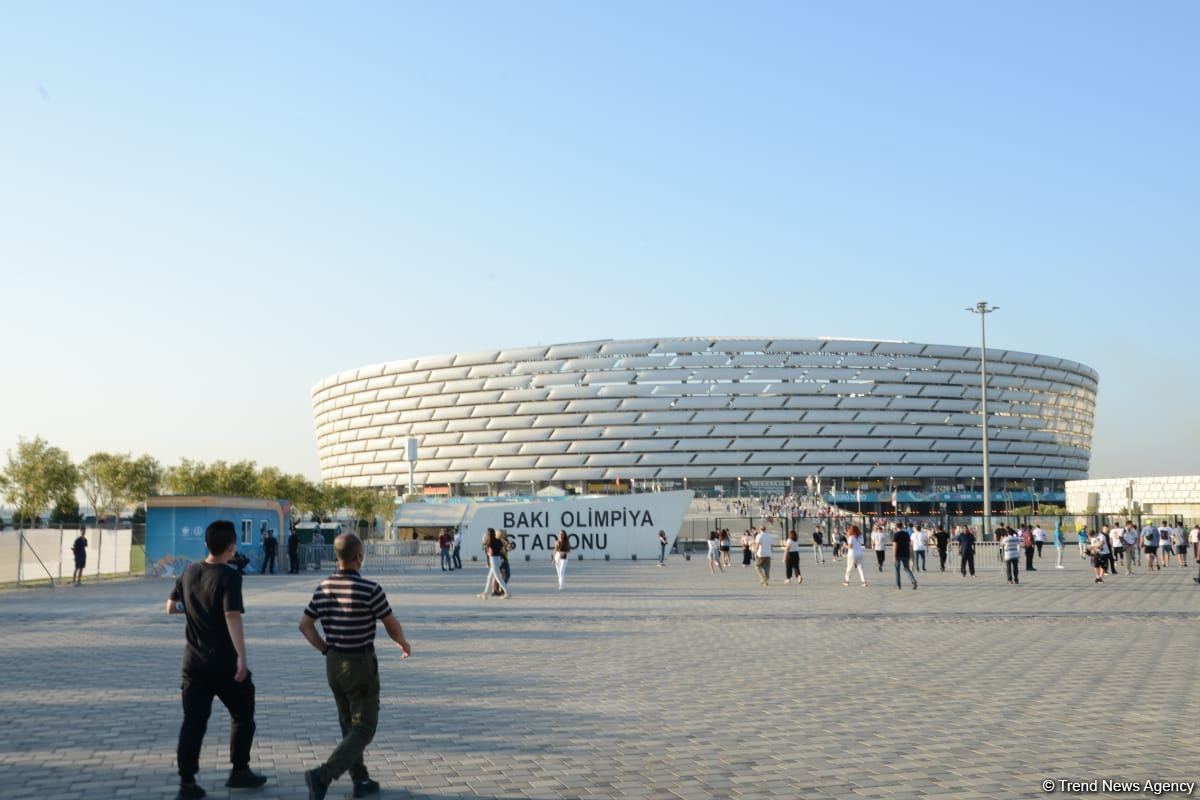 ЕВРО-2020: Болельщики уже на Бакинском Олимпийском стадионе (ФОТО/ВИДЕО)