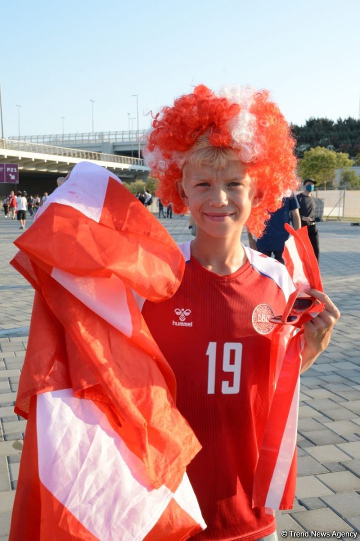 ЕВРО-2020: Болельщики уже на Бакинском Олимпийском стадионе (ФОТО/ВИДЕО)