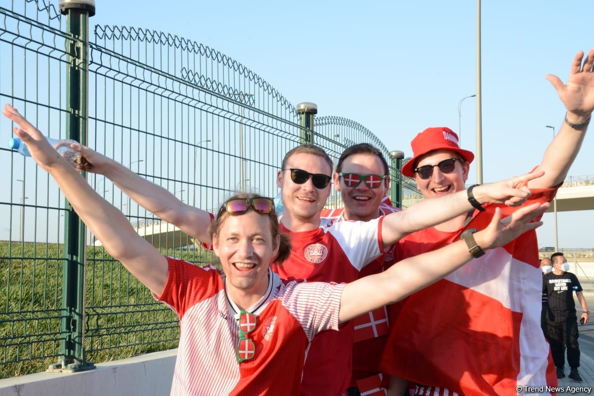 ЕВРО-2020: Болельщики уже на Бакинском Олимпийском стадионе (ФОТО/ВИДЕО)