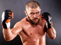 Король ринга в Таиланде. В США снят фильм об азербайджанском Атамане с синими глазами и в национальной папахе (ВИДЕО, ФОТО)