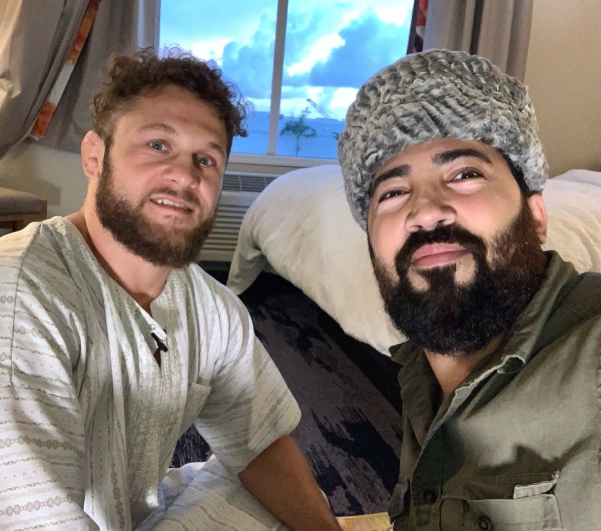 Король ринга в Таиланде. В США снят фильм об азербайджанском Атамане с синими глазами и в национальной папахе (ВИДЕО, ФОТО)