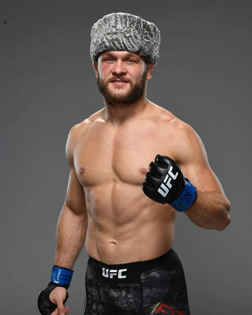 Король ринга в Таиланде. В США снят фильм об азербайджанском Атамане с синими глазами и в национальной папахе (ВИДЕО, ФОТО)