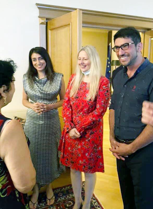 В резиденции посла Евросоюза выставлены работы азербайджанского художника (ФОТО)