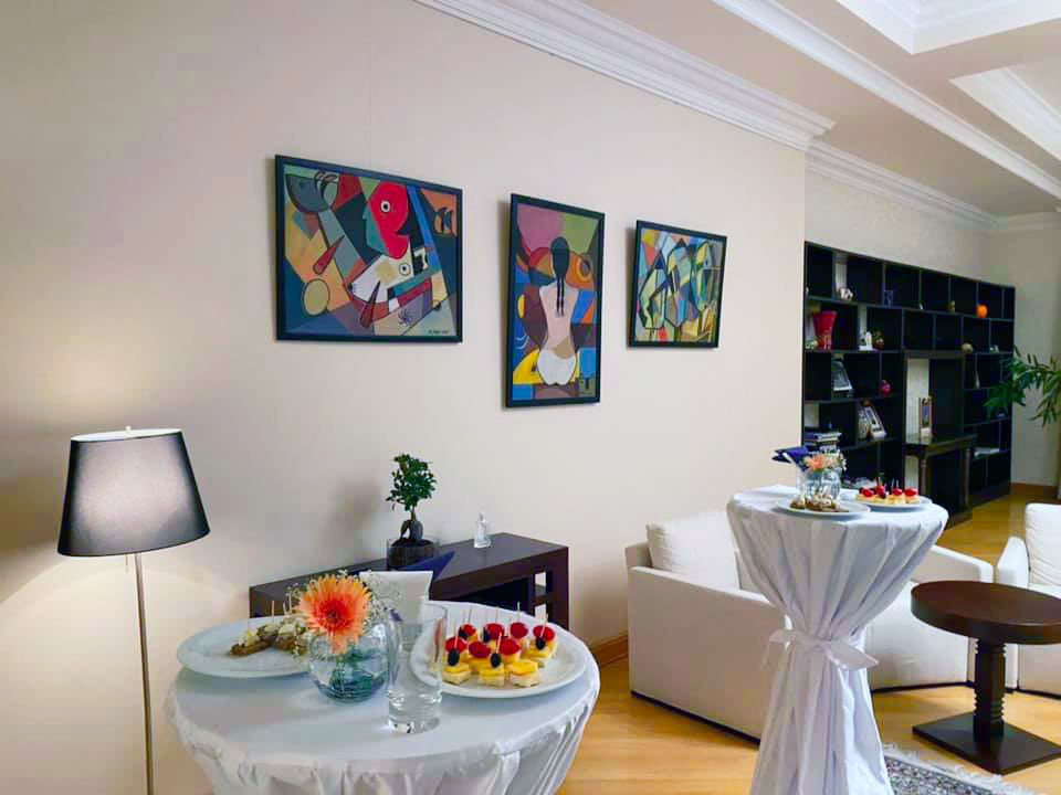 В резиденции посла Евросоюза выставлены работы азербайджанского художника (ФОТО)