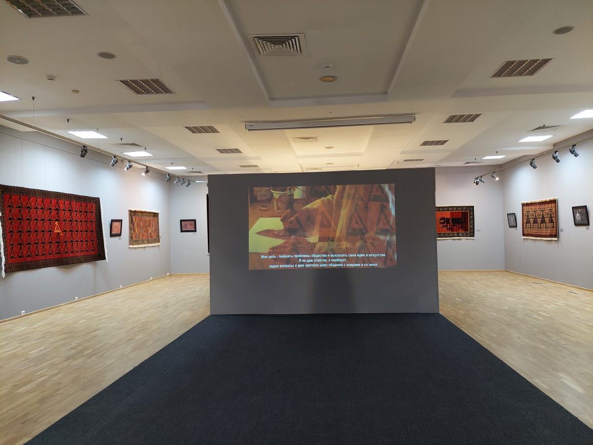 Потрясающий мир азербайджанских ковров в России, или Бакинское детство министра культуры Татарстана  (ФОТО)