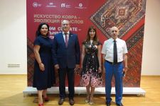 Потрясающий мир азербайджанских ковров в России, или Бакинское детство министра культуры Татарстана  (ФОТО)