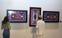 В Баку приданое шведской художницы превратилось в произведение искусства (ФОТО)