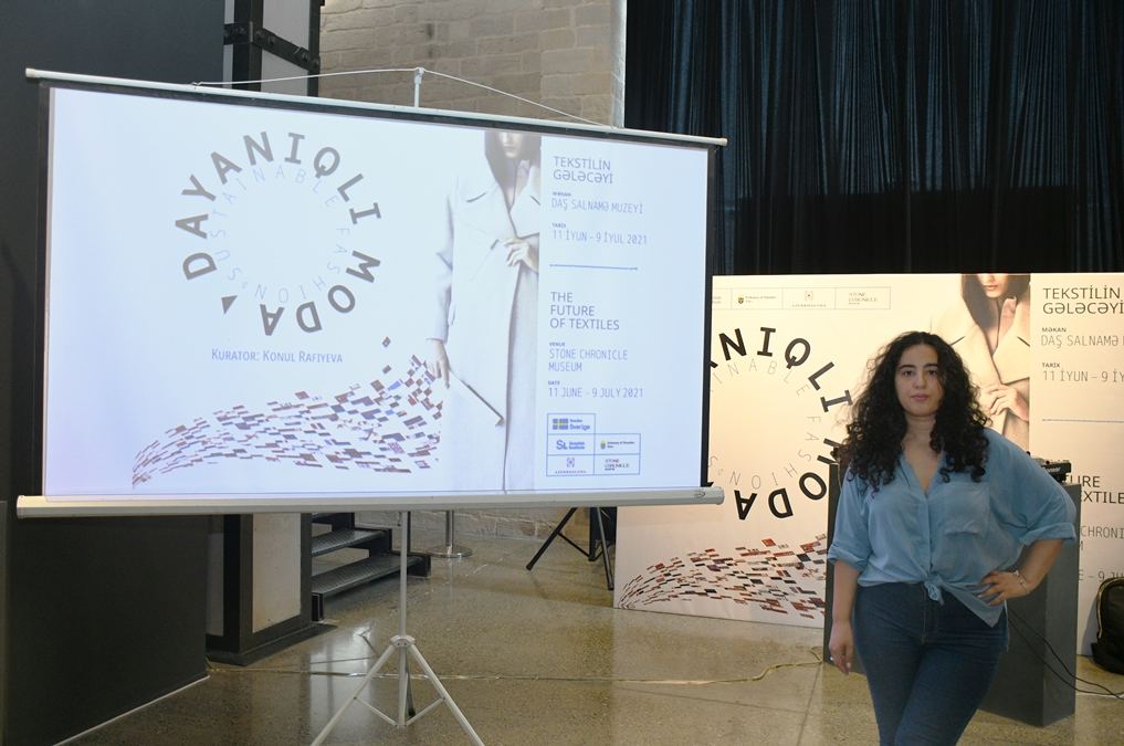 В Баку приданое шведской художницы превратилось в произведение искусства (ФОТО)