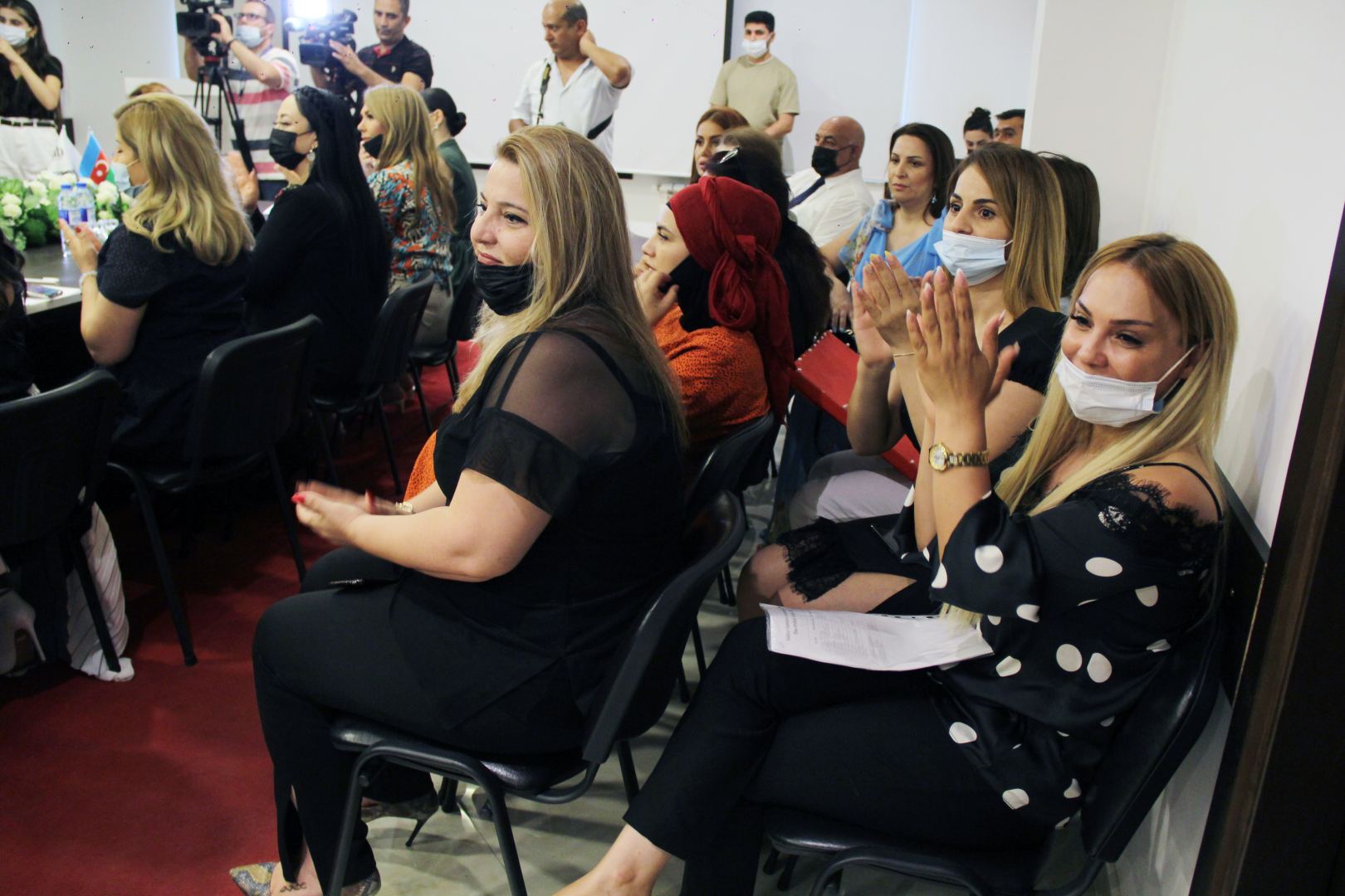 Как стать успешной женщиной в Азербайджане. Бизнес-леди и журналисты на пути к общей мечте (ФОТО)