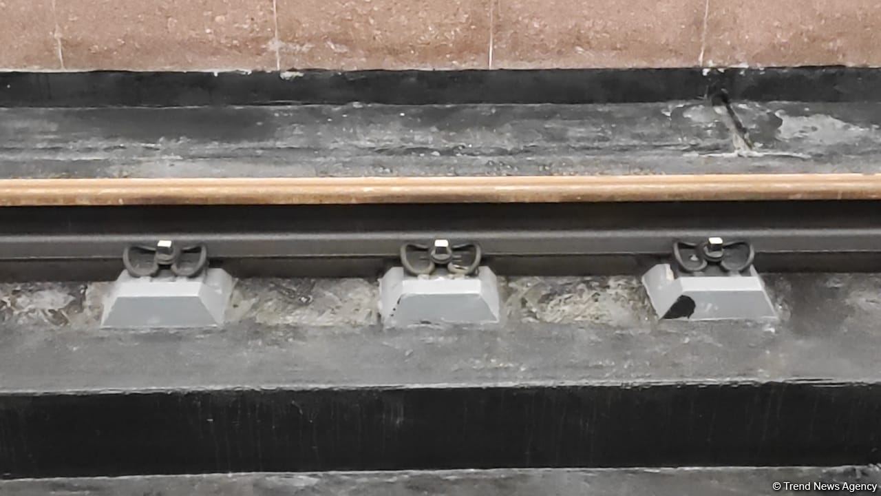 Сдан в эксплуатацию второй путь между 2 станциями метро Баку (ФОТО