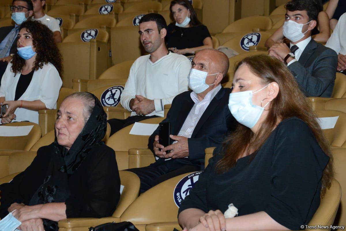 В Баку презентован фильм "Портрет 3293" о генерал-майоре Поладе Гашимове (ФОТО)