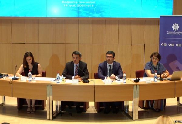 В Азербайджане завершился цикл семинаров на тему «На пути к реформам в медиа» (ФОТО/ВИДЕО)