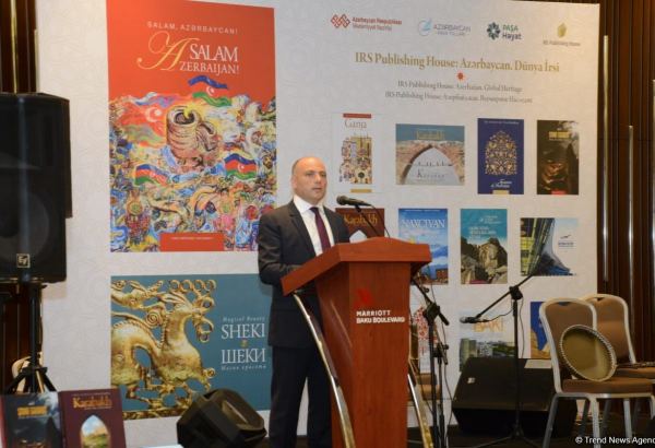В Баку состоялась презентация книг «Salam, Azərbaycan!» и «Şəki – gözəlliyin sehri» (ФОТО)