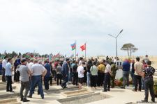 В Баку чтят память генерал-майора Полада Гашимова и полковника Ильгара Мирзоева (ФОТО)