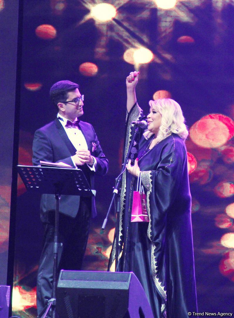 В Баку прошла торжественная церемония награждения премии "Харыбюльбюль" (ФОТО)