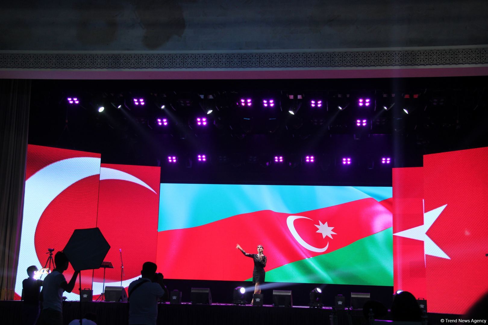 В Баку прошла торжественная церемония награждения премии "Харыбюльбюль" (ФОТО)