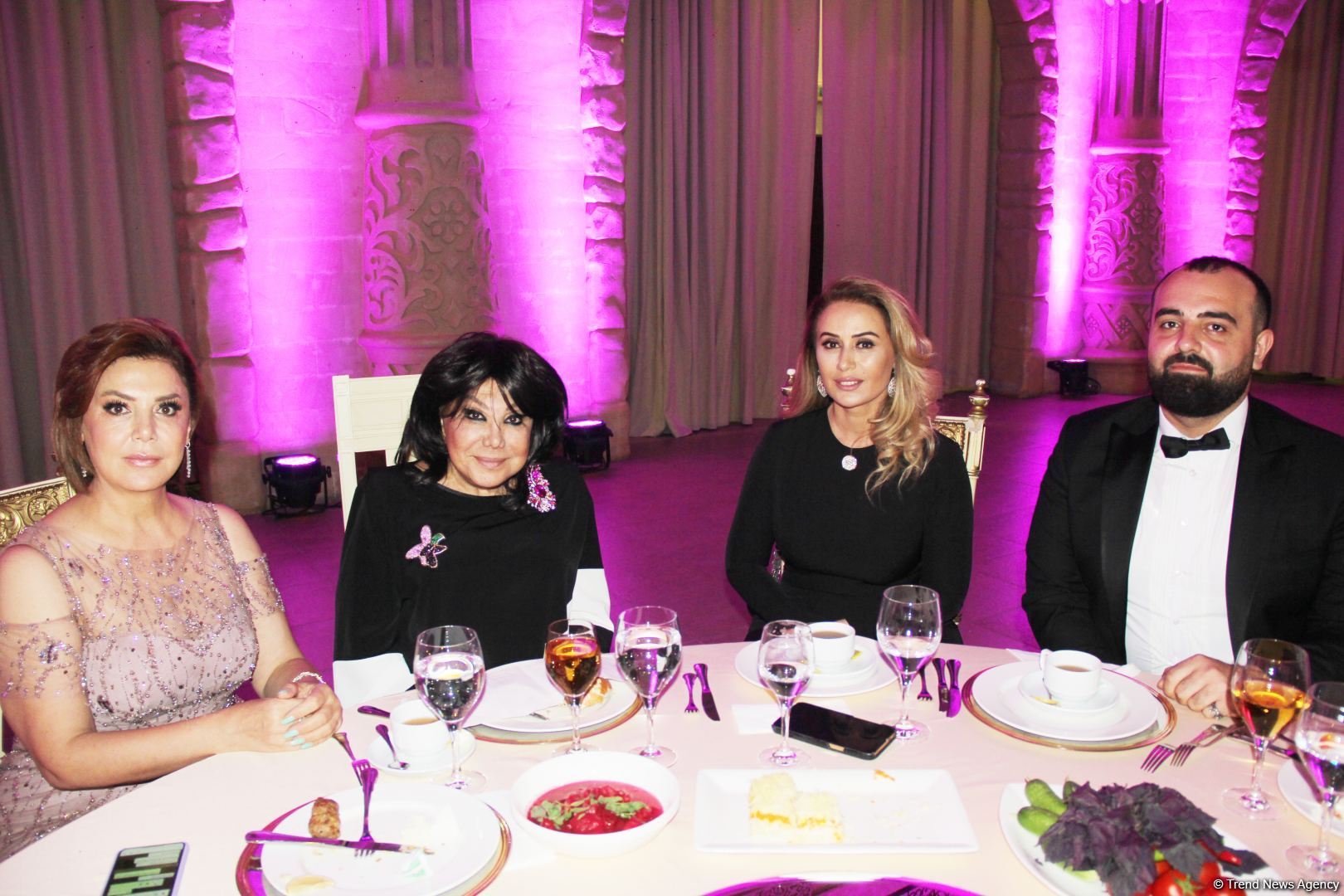 В Баку прошла торжественная церемония награждения премии "Харыбюльбюль" (ФОТО)