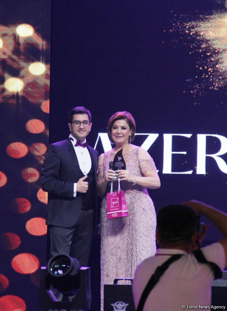 В Баку прошла торжественная церемония награждения премии "Харыбюльбюль" (ФОТО)