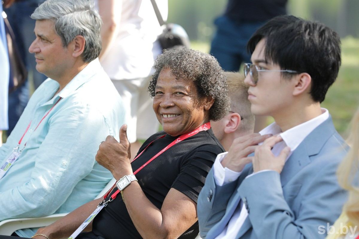 Цветок харыбюльбюль  и Славянский базар. Представитель Азербайджана  будет закрывать конкурсные дни фестиваля  (ЭКСКЛЮЗИВ, ВИДЕО, ФОТО)