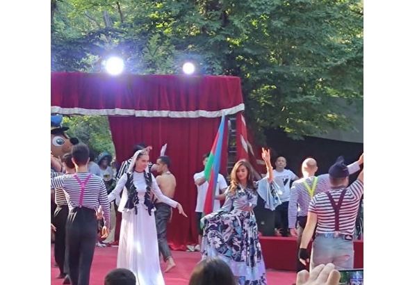 В Набране появилась "девушка без костей" (ВИДЕО, ФОТО)