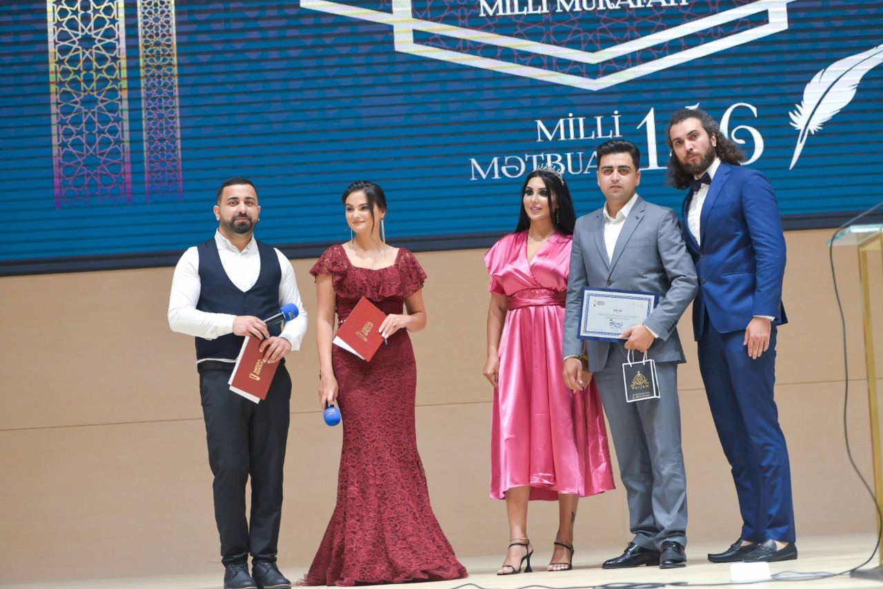 В Баку прошла церемония награждения премией Əkinçi ко Дню национальной прессы (ФОТО)