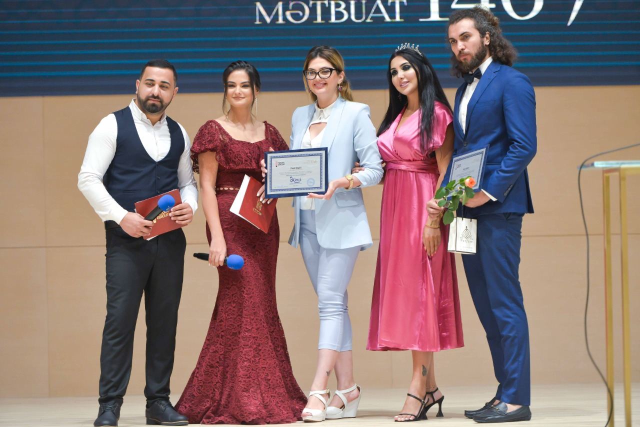 В Баку прошла церемония награждения премией Əkinçi ко Дню национальной прессы (ФОТО)