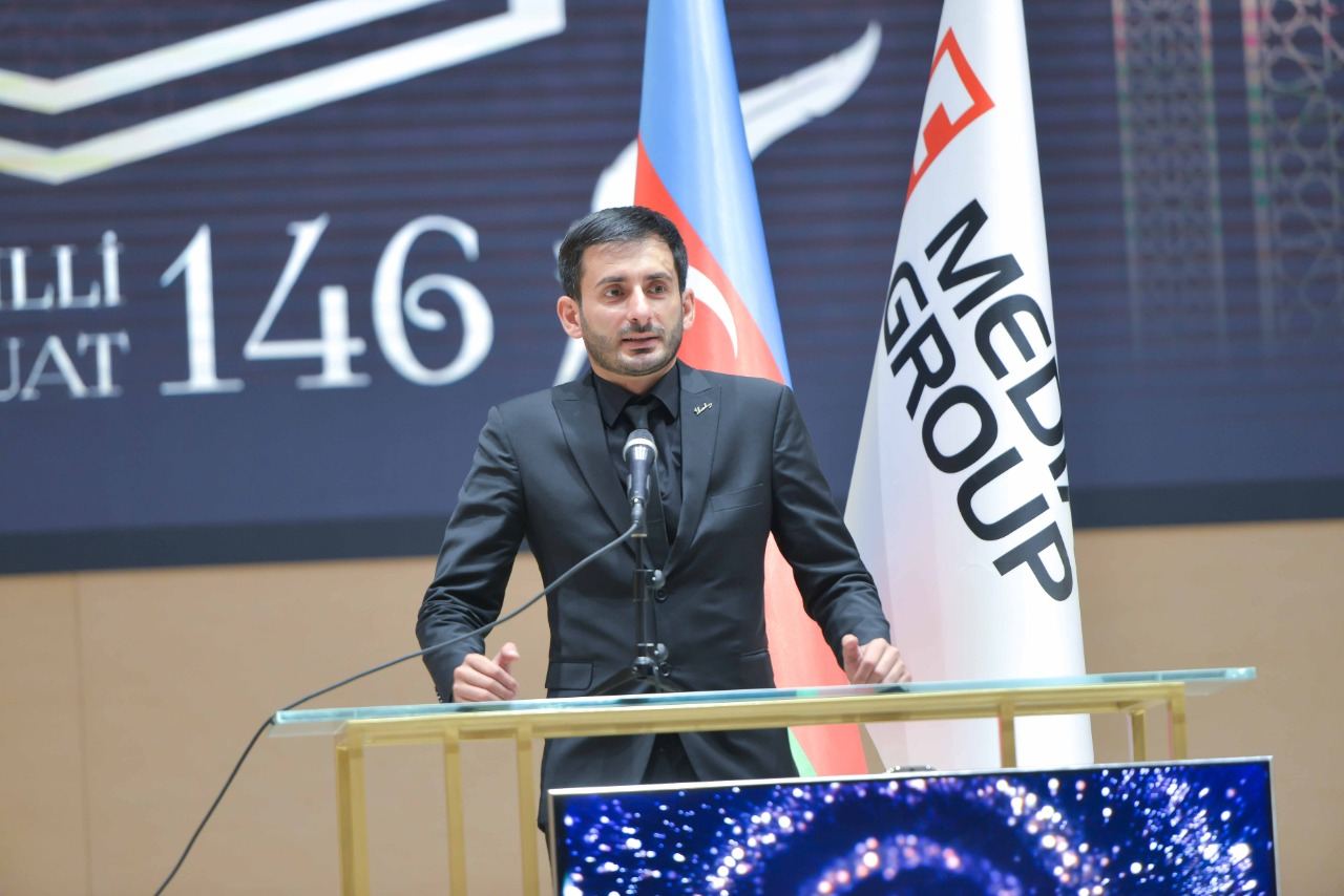 В Баку прошла церемония награждения премией Əkinçi ко Дню национальной прессы (ФОТО)