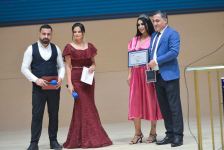 В Баку прошла церемония награждения премией Əkinçi ко Дню национальной прессы (ФОТО)