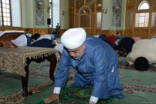 В мечетях Баку совершен праздничный намаз (ФОТО)