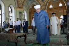 В мечетях Баку совершен праздничный намаз (ФОТО)