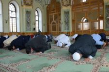 В мечетях Баку совершен праздничный намаз (ФОТО)