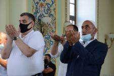 В мечетях Баку совершен праздничный намаз (ФОТО)