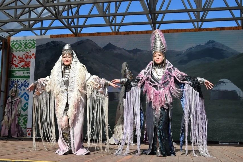 Два мировых рекорда в Башкортостане. Ансамбль "Ритм" с успехом представил Азербайджан на Всемирной фольклориаде (ВИДЕО,ФОТО)