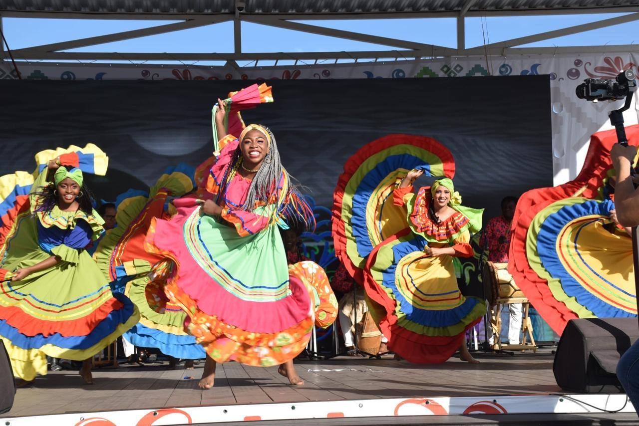 Два мировых рекорда в Башкортостане. Ансамбль "Ритм" с успехом представил Азербайджан на Всемирной фольклориаде (ВИДЕО,ФОТО)