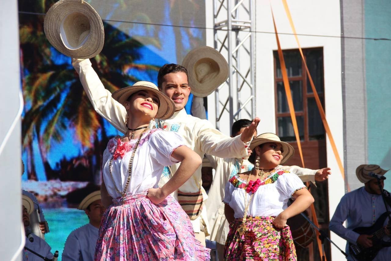 Два мировых рекорда в Башкортостане. Ансамбль "Ритм" с успехом представил Азербайджан на Всемирной фольклориаде (ВИДЕО,ФОТО)