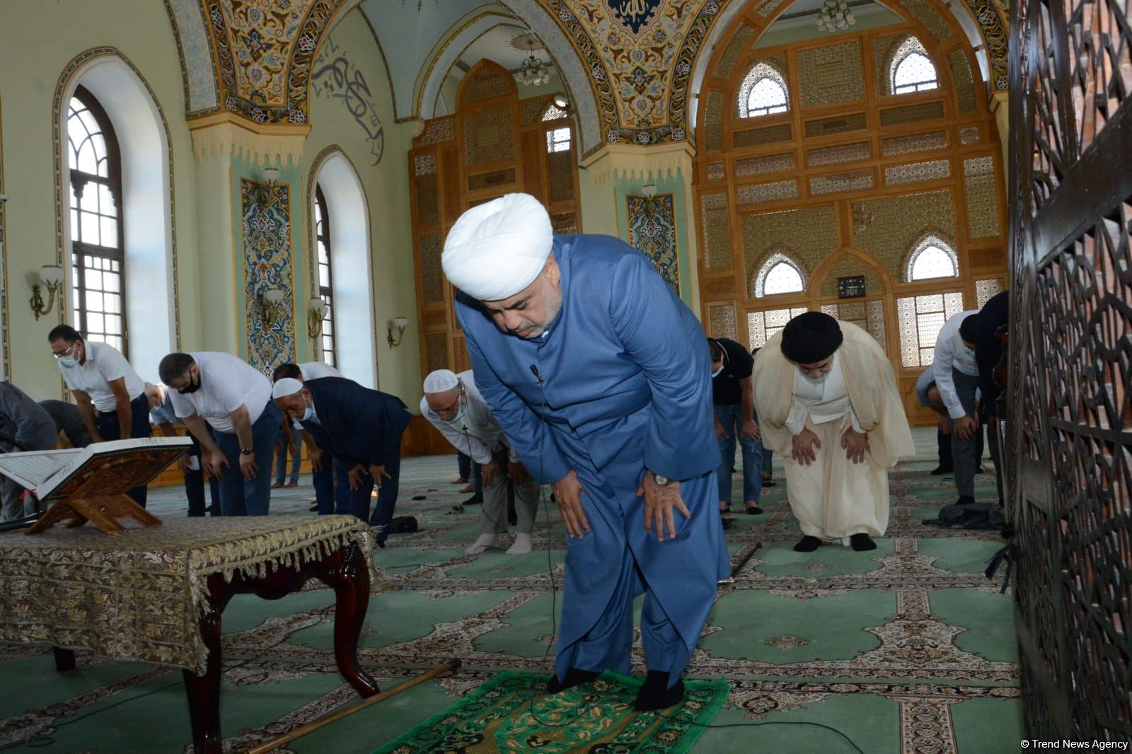 В мечетях Баку совершен праздничный намаз (ФОТО)