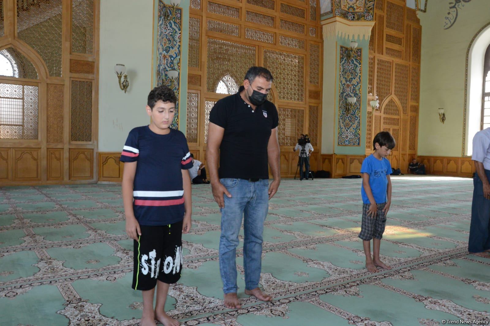 В мечетях Баку совершен праздничный намаз (ФОТО)