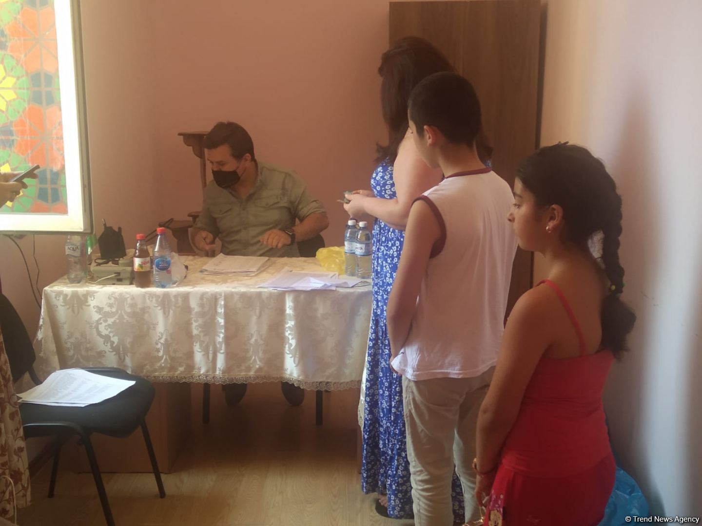 По инициативе депутата Севиль Микаиловой в Худате розданы праздничные подарки по случаю Гурбан байрамы (ФОТО)