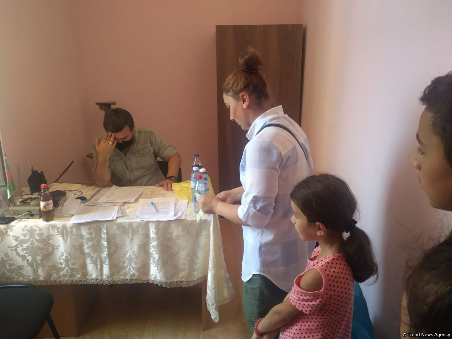 По инициативе депутата Севиль Микаиловой в Худате розданы праздничные подарки по случаю Гурбан байрамы (ФОТО)