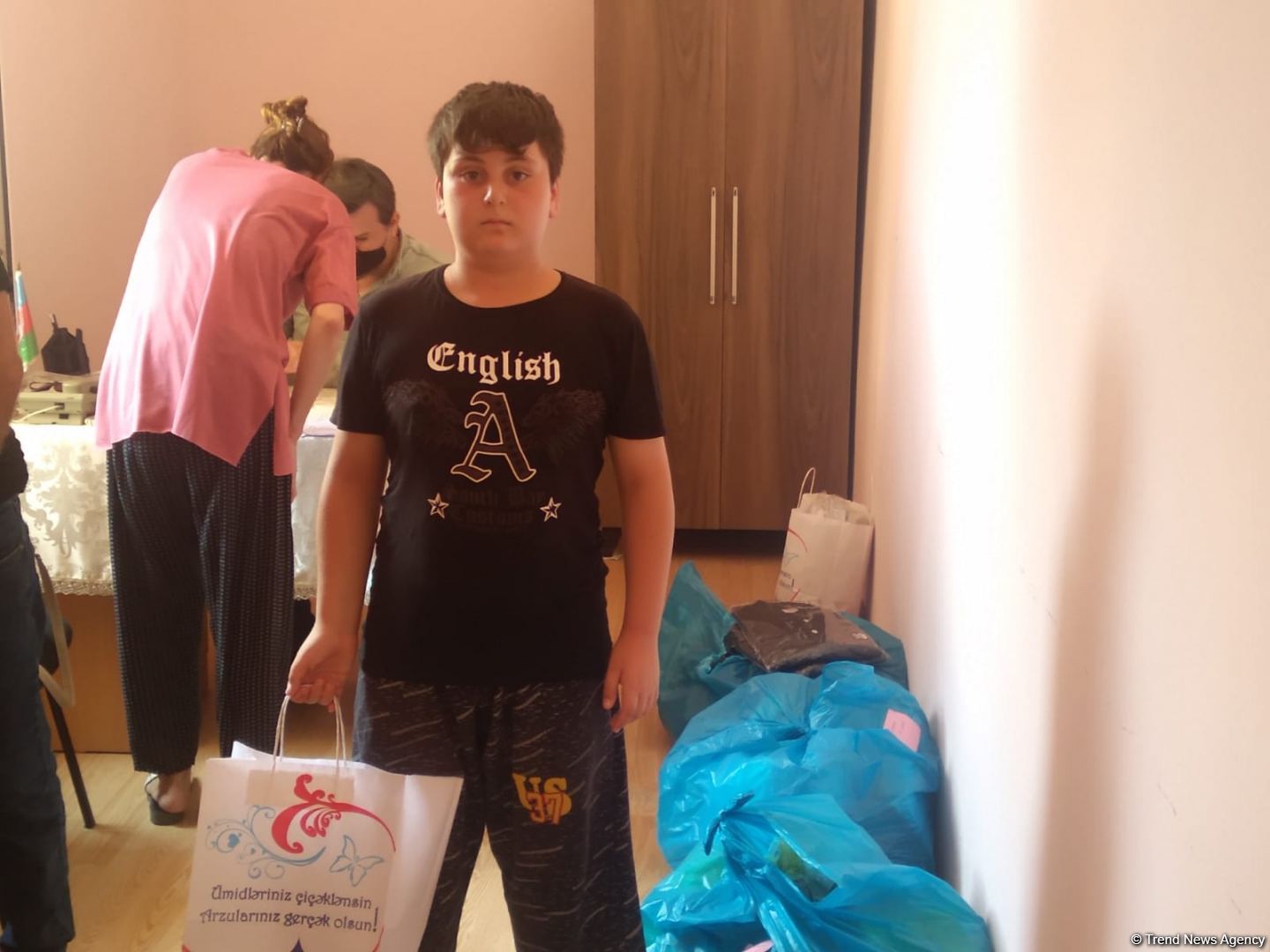 По инициативе депутата Севиль Микаиловой в Худате розданы праздничные подарки по случаю Гурбан байрамы (ФОТО)