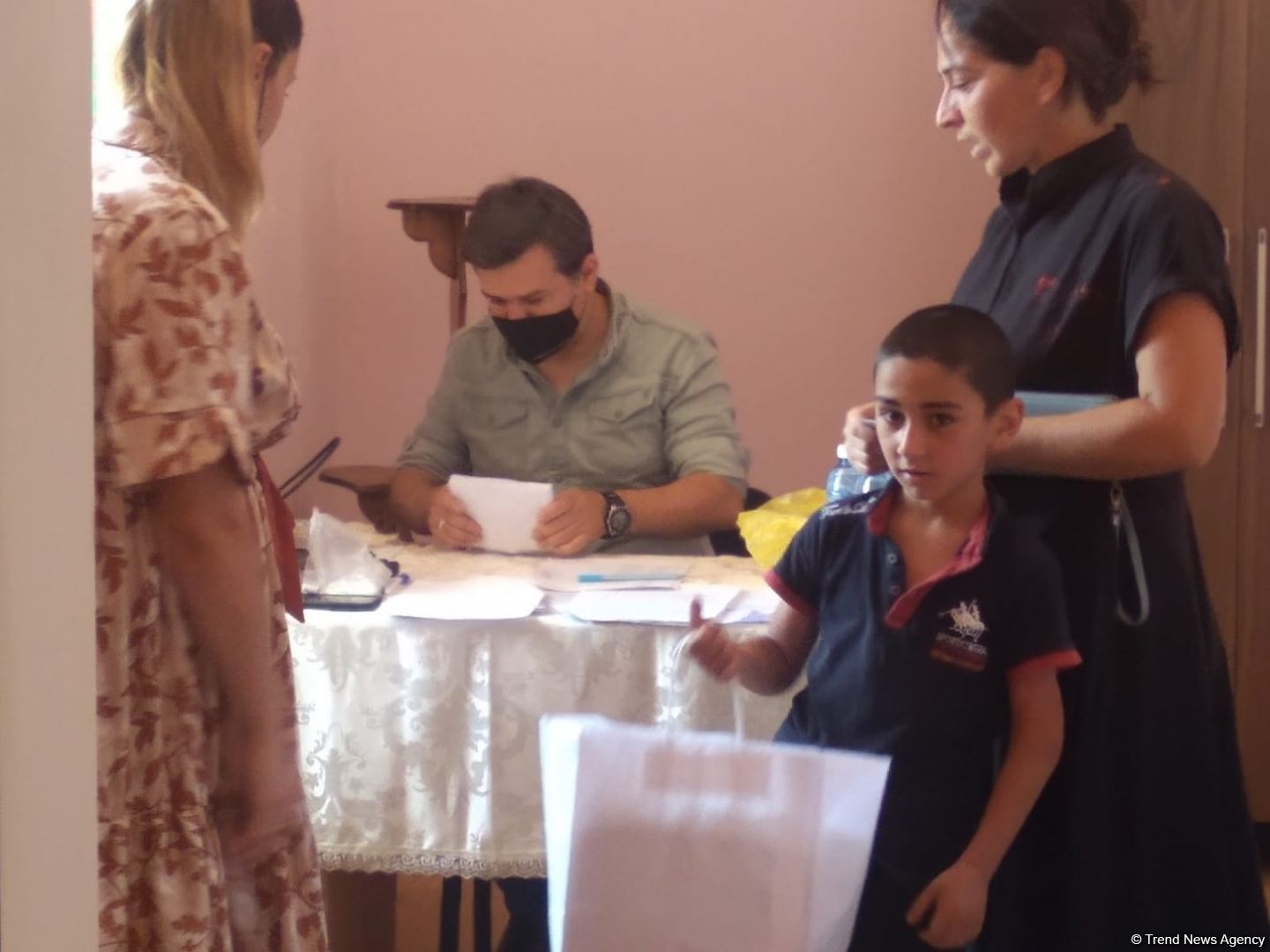 По инициативе депутата Севиль Микаиловой в Худате розданы праздничные подарки по случаю Гурбан байрамы (ФОТО)