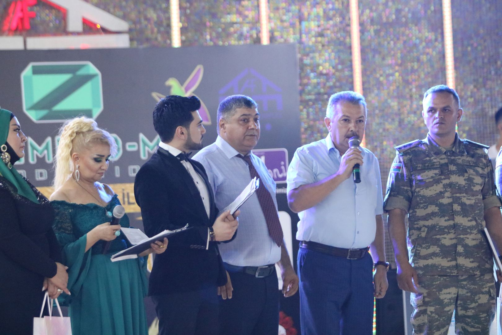 Аждар Зейналов в образе Гасан бека Зардаби. Церемония награждения артистов – друзей прессы (ВИДЕО, ФОТО)