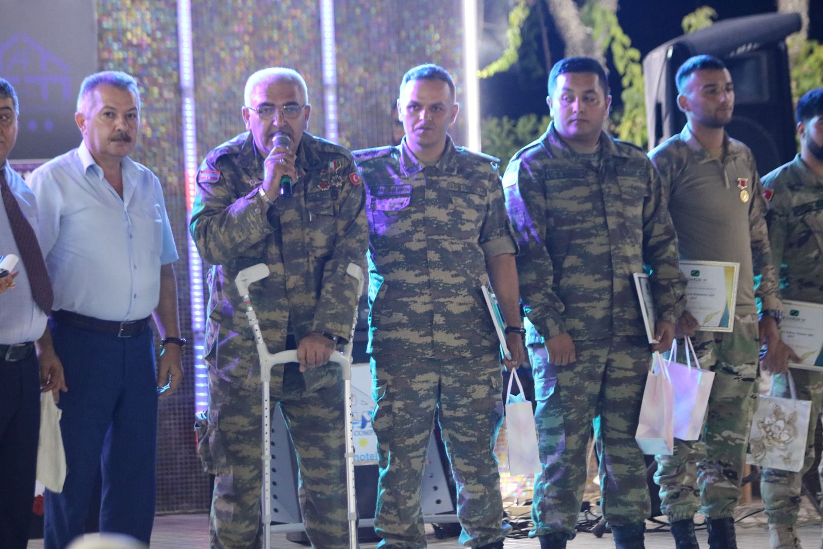 Аждар Зейналов в образе Гасан бека Зардаби. Церемония награждения артистов – друзей прессы (ВИДЕО, ФОТО)