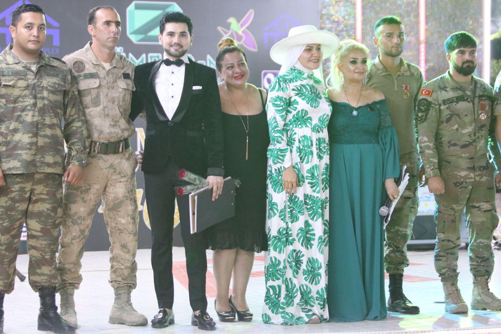 Аждар Зейналов в образе Гасан бека Зардаби. Церемония награждения артистов – друзей прессы (ВИДЕО, ФОТО)