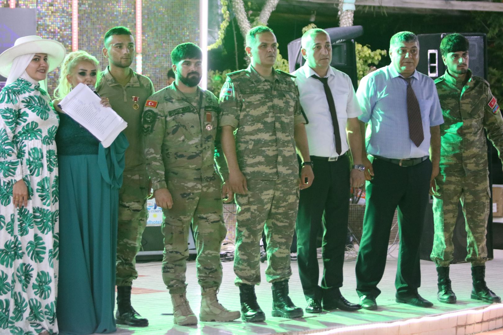 Аждар Зейналов в образе Гасан бека Зардаби. Церемония награждения артистов – друзей прессы (ВИДЕО, ФОТО)