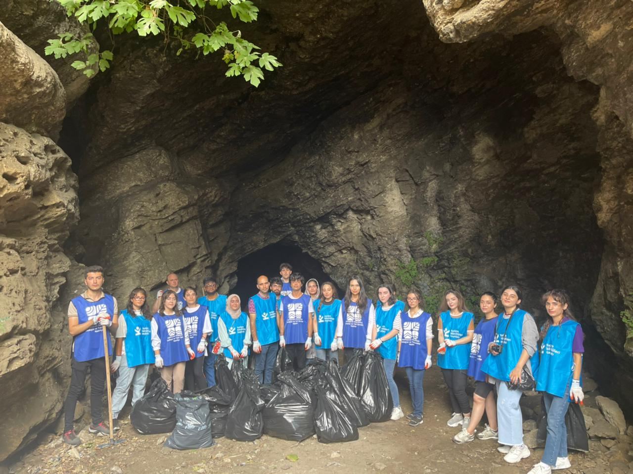 Награбленное Разиным богатство спрятано в Баку? Таинственная история горы Кюхлю и экологический туризм (ФОТО)