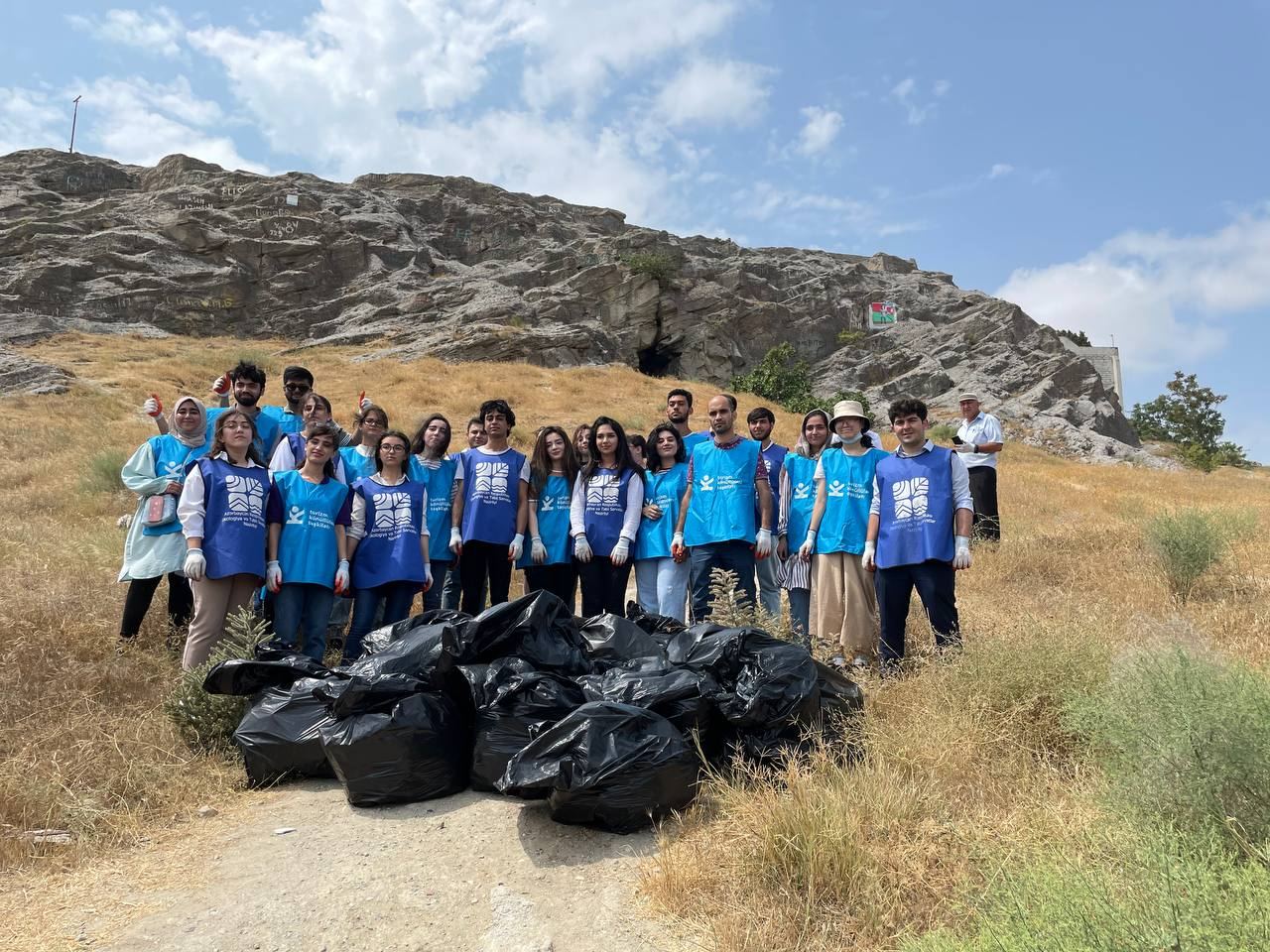 Награбленное Разиным богатство спрятано в Баку? Таинственная история горы Кюхлю и экологический туризм (ФОТО)